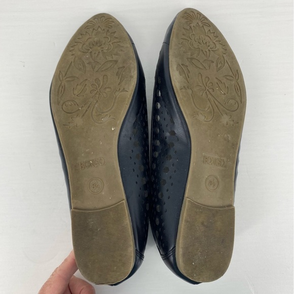 Bongo Frenzy circle laser cut black pointed toe ballet flats, 8.5M - Picture 9 of 12